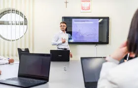 Akadémia aplikovaných vied Wincentego Pola v Lubline Ekonómia